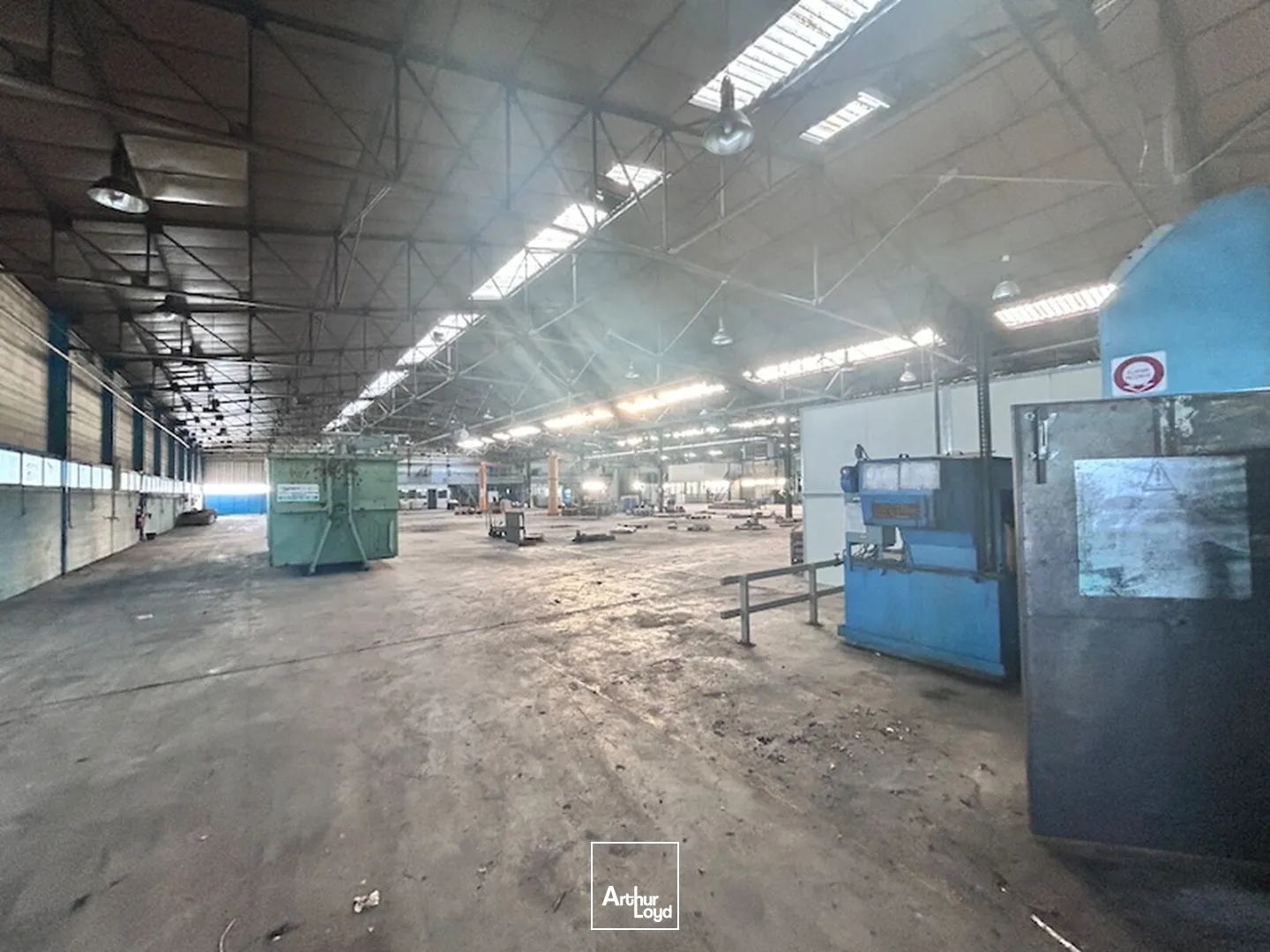 Locaux d'activité & Entrepôts - Location - BOURG EN BRESSE - 01000 - 3400-3400 - 7638337