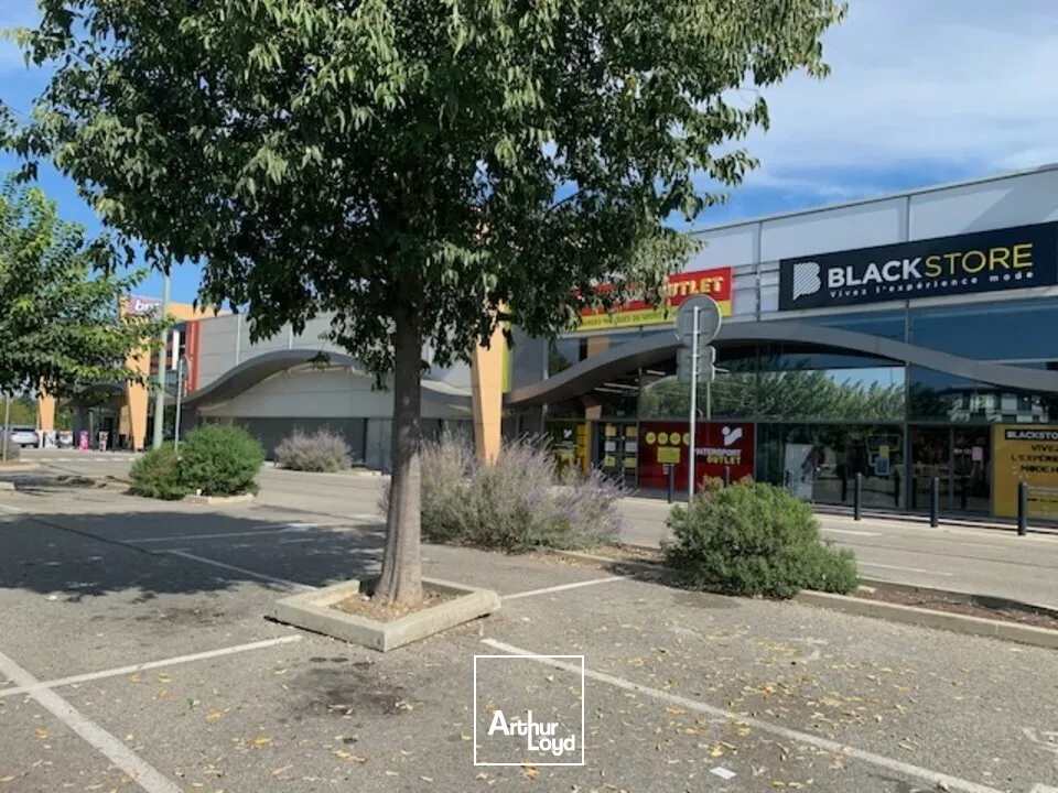 Locaux commerciaux - Location - SORGUES - 84700 - 630-630 - 7639604