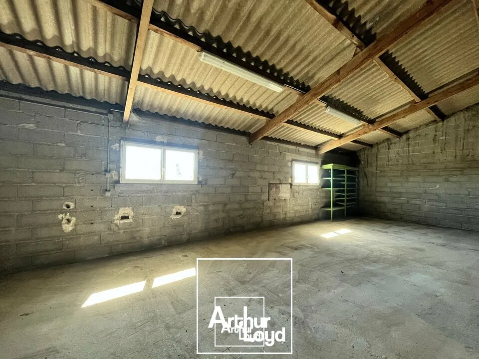 Locaux d'activité & Entrepôts - Vente - FAVARS - 19330 - 220-220 - 7639636