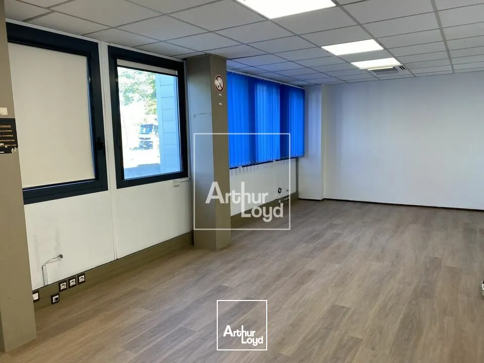 Bureaux - Location - MOISSY CRAMAYEL - 77550 - 133-671 - 7639684