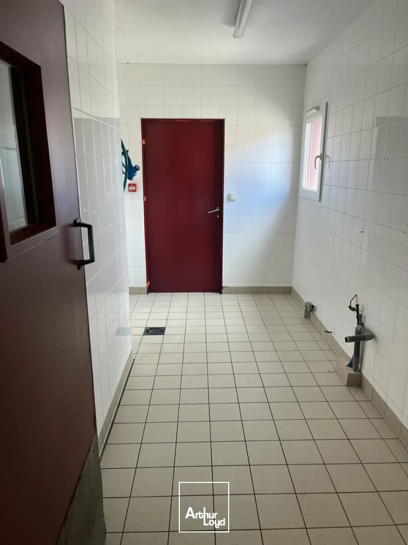 Locaux commerciaux - Vente - LA CRECHE - 79260 - 310-310 - 7639715