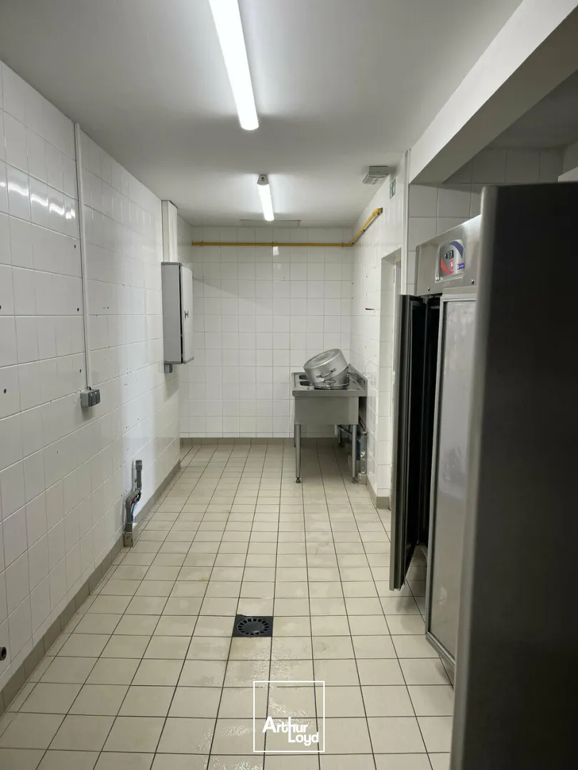 Locaux commerciaux - Vente - LA CRECHE - 79260 - 310-310 - 7639716