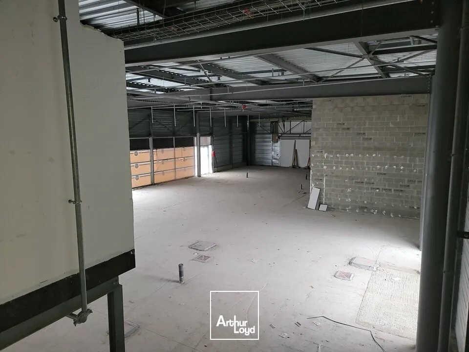 Locaux commerciaux - Location - CHATELLERAULT - 86100 - 652-652 - 7639740