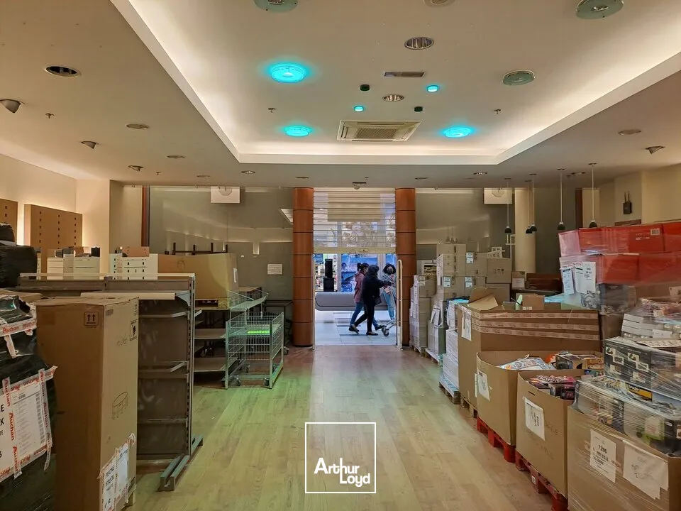 Locaux commerciaux - Location - CHATELLERAULT - 86100 - 196-196 - 7639733