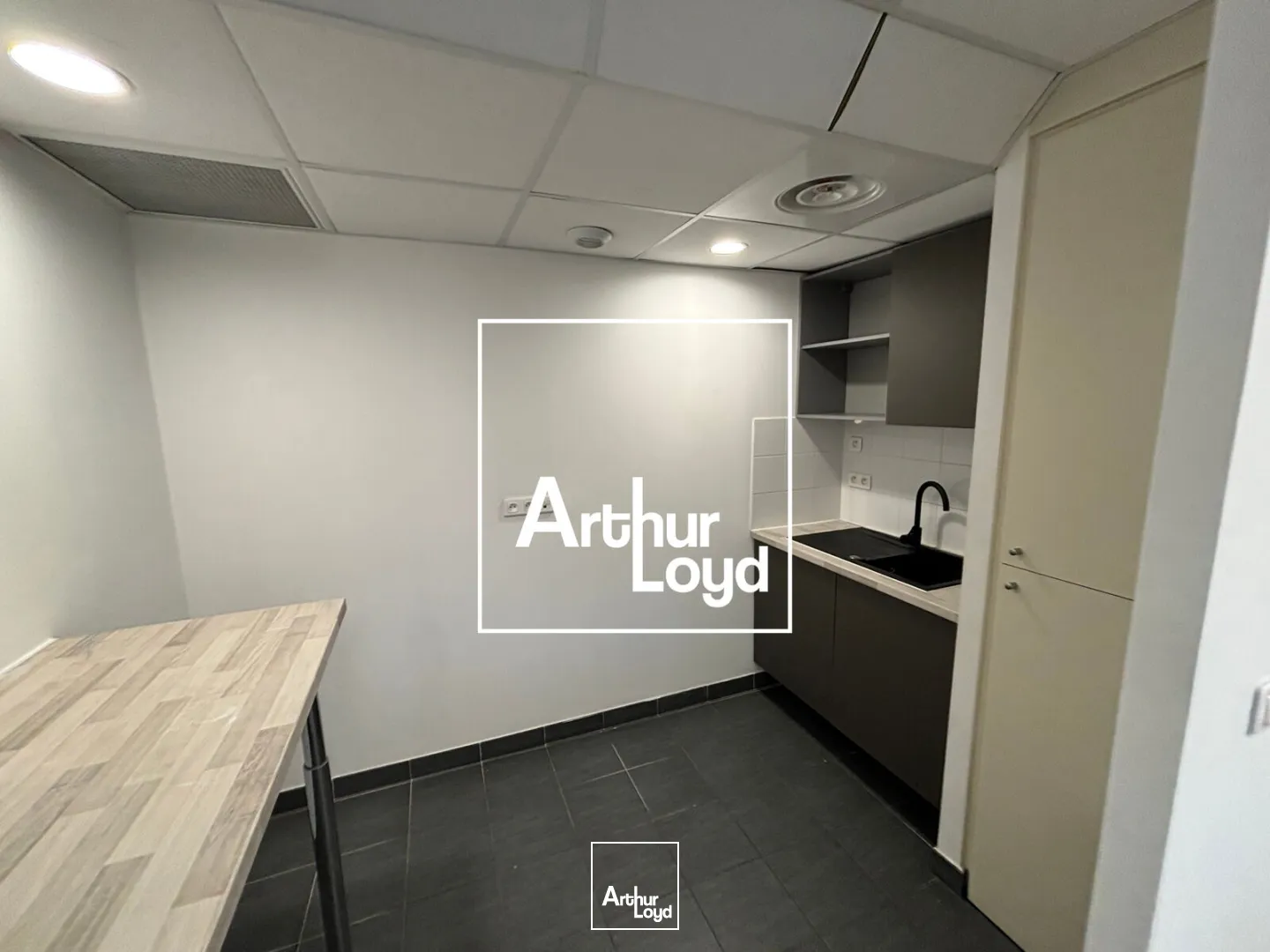 Bureaux - Location - NIMES - 30000 - 172.4-172.4 - 7639953