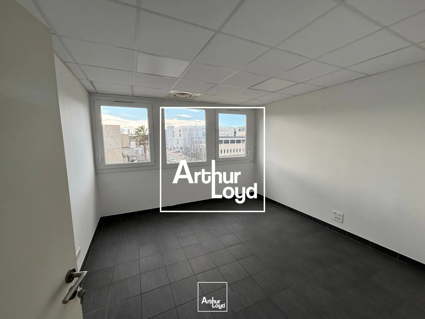 Bureaux - Location - NIMES - 30000 - 125-300.4 - 7639956