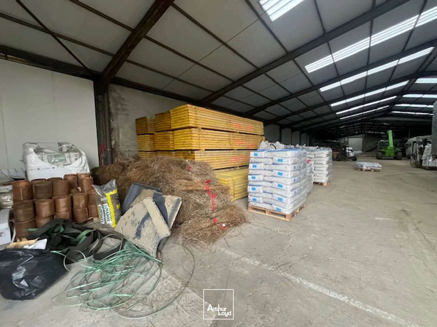 Locaux d'activité & Entrepôts - Location - LANDIVISIAU - 29400 - 845.7-2566.2 - 7639969