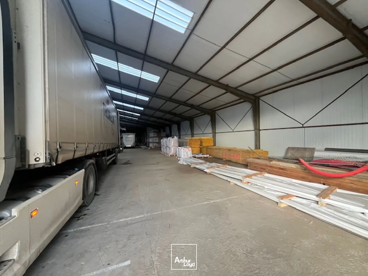 Locaux d'activité & Entrepôts - Location - LANDIVISIAU - 29400 - 845.7-2566.2 - 7639971