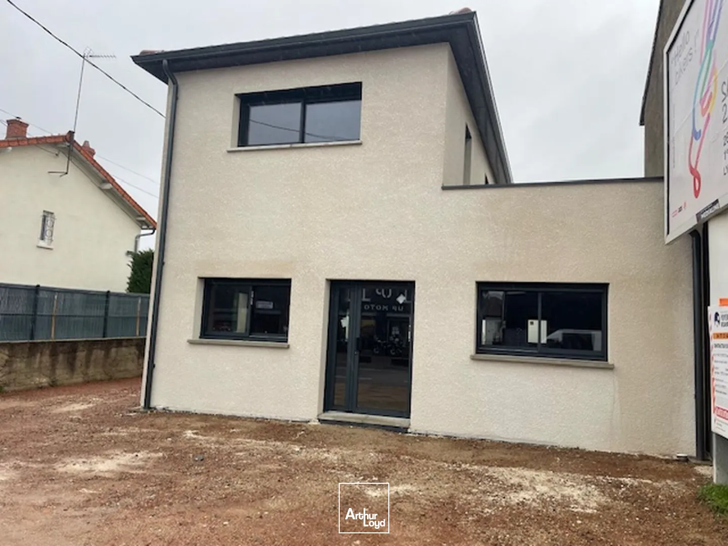 Bureaux - Location - MABLY - 42300 - 145.63-145.63 - 7640004