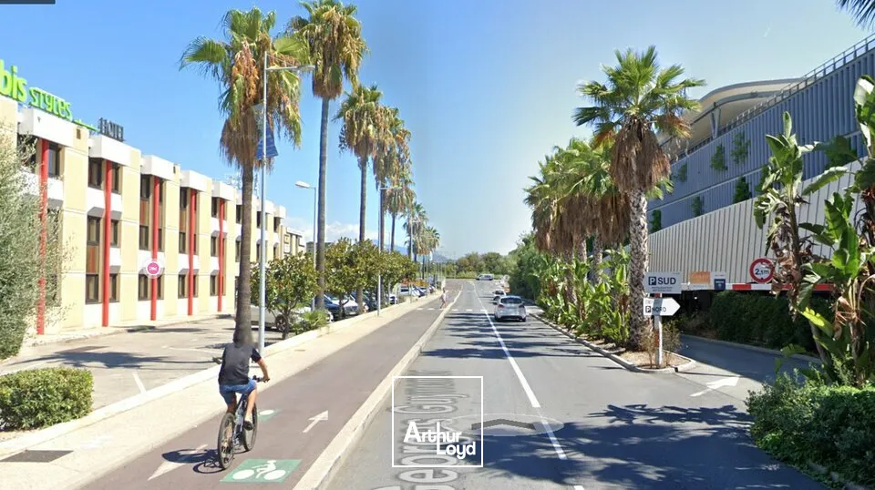 Locaux commerciaux - Location - SAINT LAURENT DU VAR - 06700 - 85-85 - 7640494