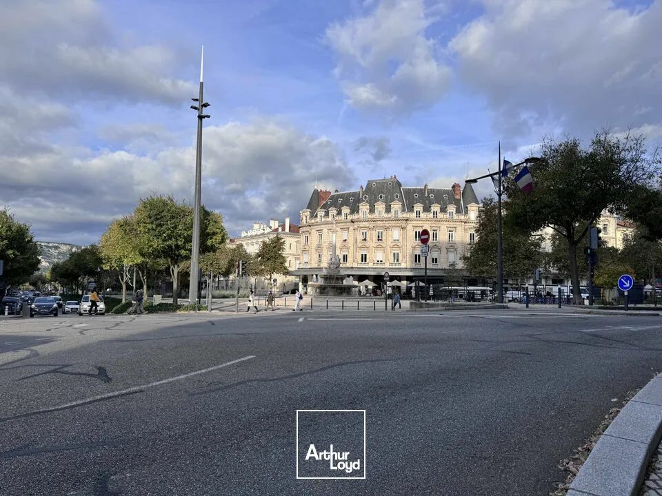 Locaux commerciaux - Location - VALENCE - 26000 - 87-87 - 7640526