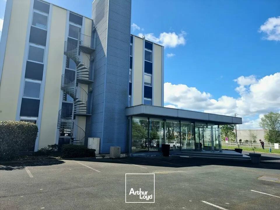 Bureaux - Vente - MOUILLERON-LE-CAPTIF - 85000 - 960-960 - 7640642