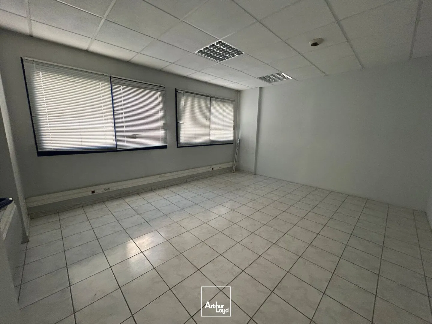 Locaux d'activité & Entrepôts - Location - SAINT HERBLAIN - 44800 - 822-822 - 7640983