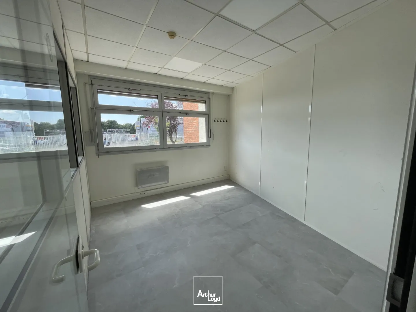 Locaux d'activité & Entrepôts - Vente - NANTES - 44300 - 445-445 - 7641033