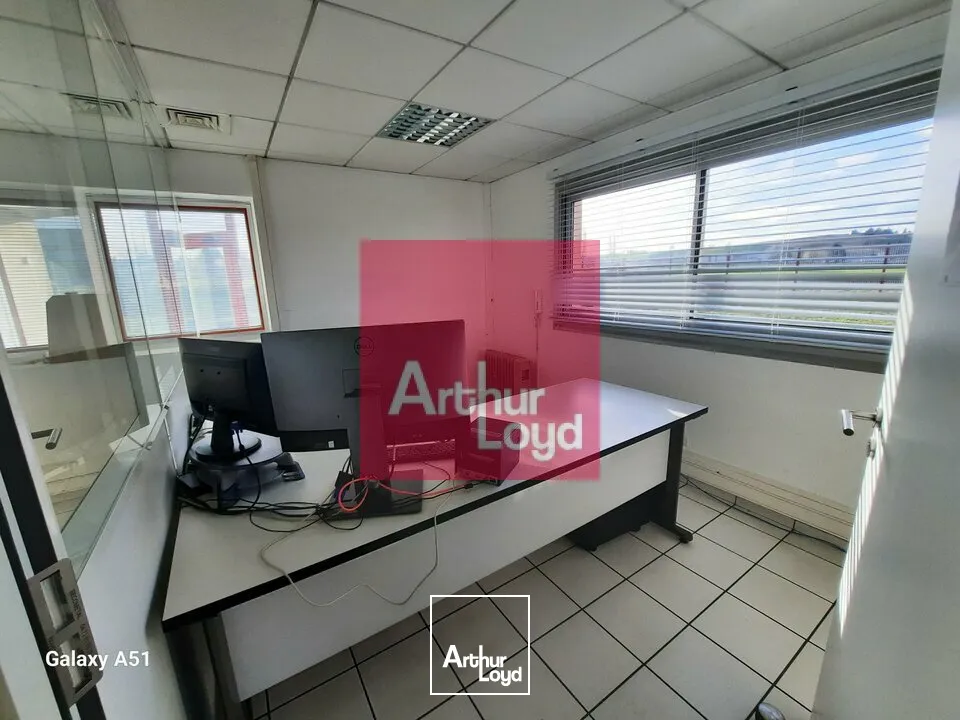 Locaux d'activité & Entrepôts - Vente - PONT-DU-CHÂTEAU - 63430 - 2500-2500 - 7641530