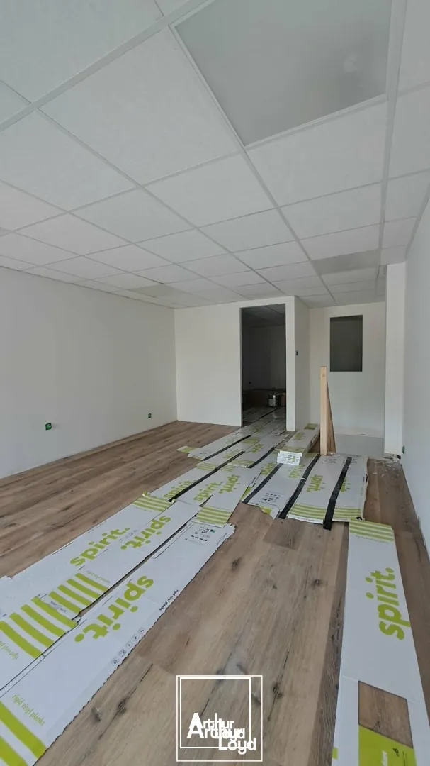 Locaux commerciaux - Location - BRIVE-LA-GAILLARDE - 19100 - 80-80 - 7641554