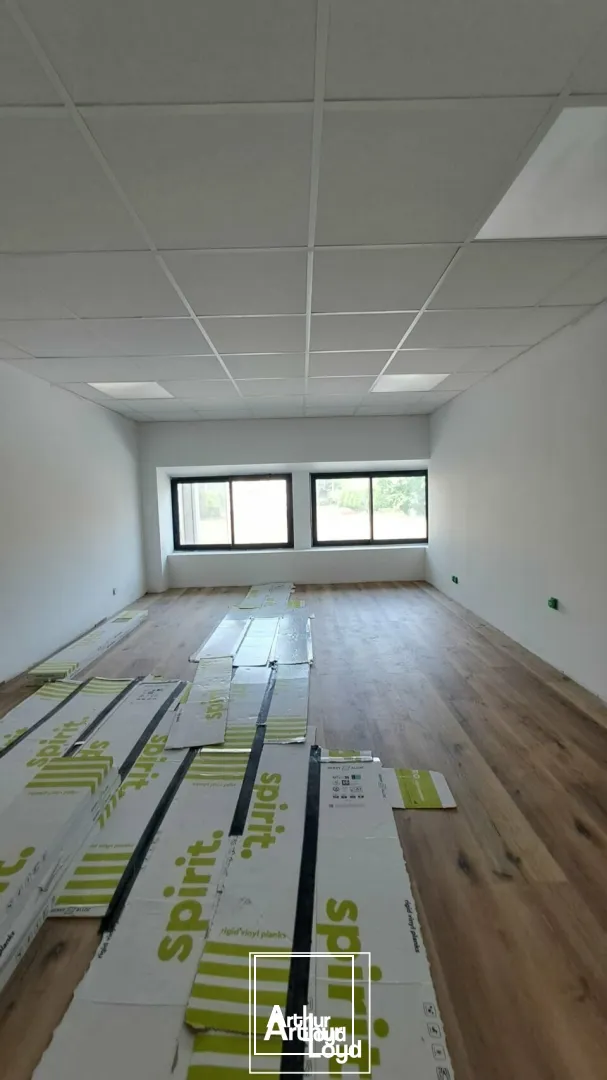 Locaux commerciaux - Location - BRIVE-LA-GAILLARDE - 19100 - 80-80 - 7641555