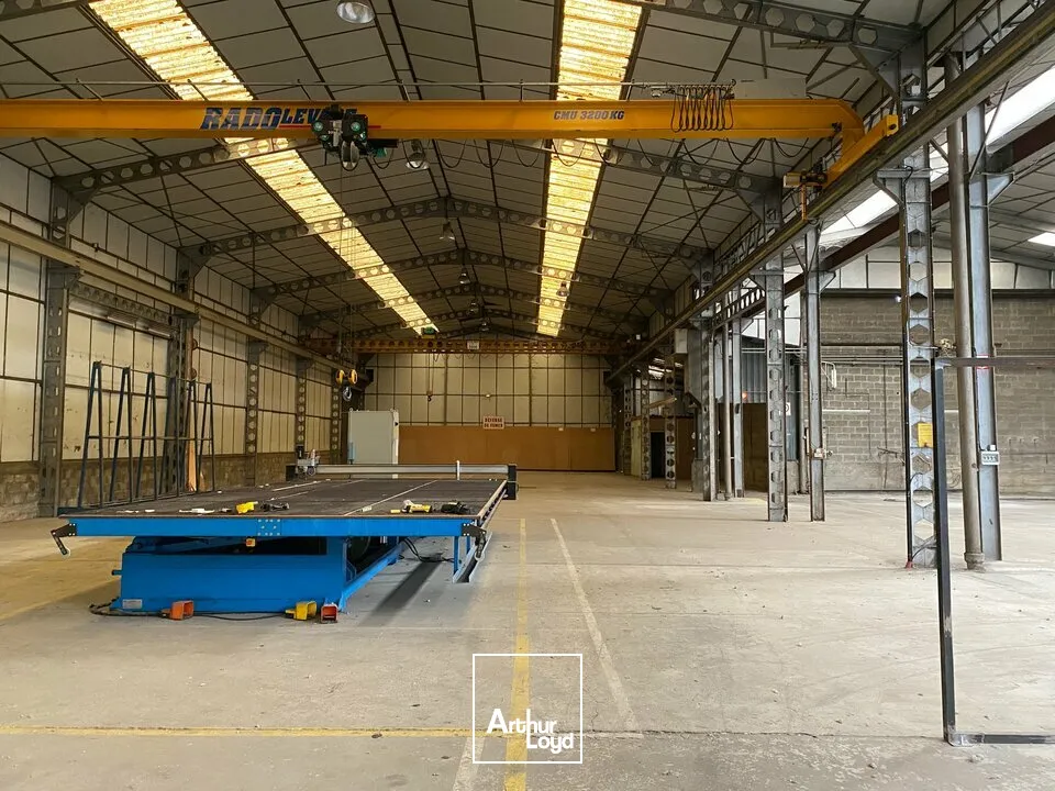 Locaux d'activité & Entrepôts - Location - CHALON SUR SAONE - 71100 - 1700-4200 - 7641561