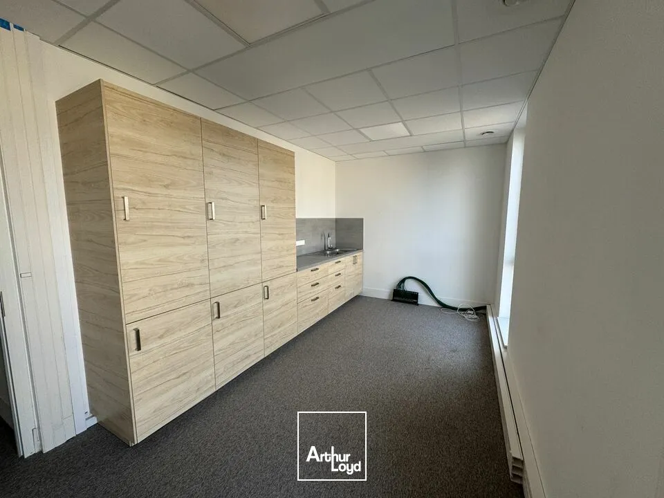 Bureaux - Location - TOURS - 37100 - 233.22-233.22 - 7641622