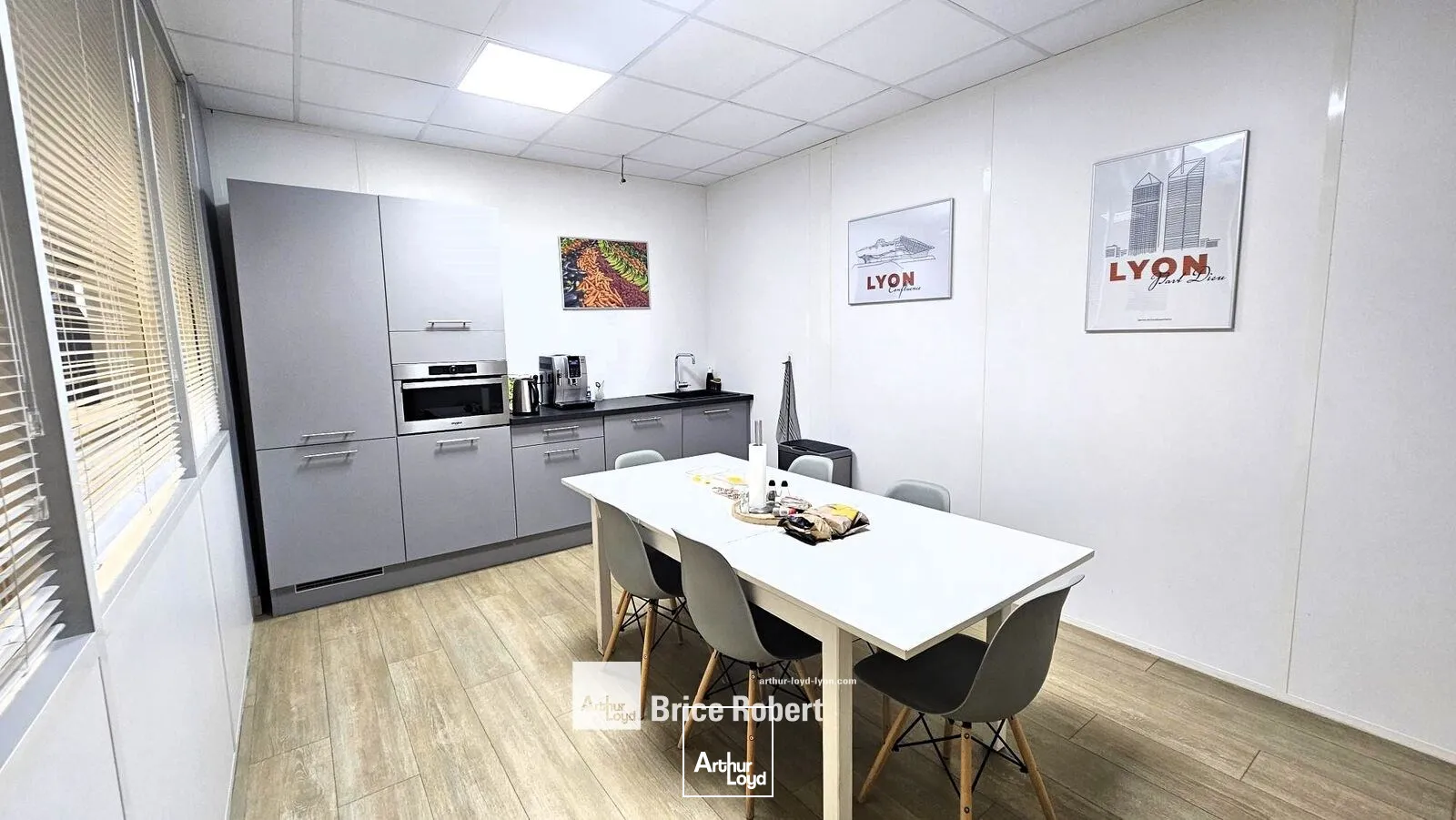 Bureaux - Location - RILLIEUX LA PAPE - 69140 - 351.62-351.62 - 7643906