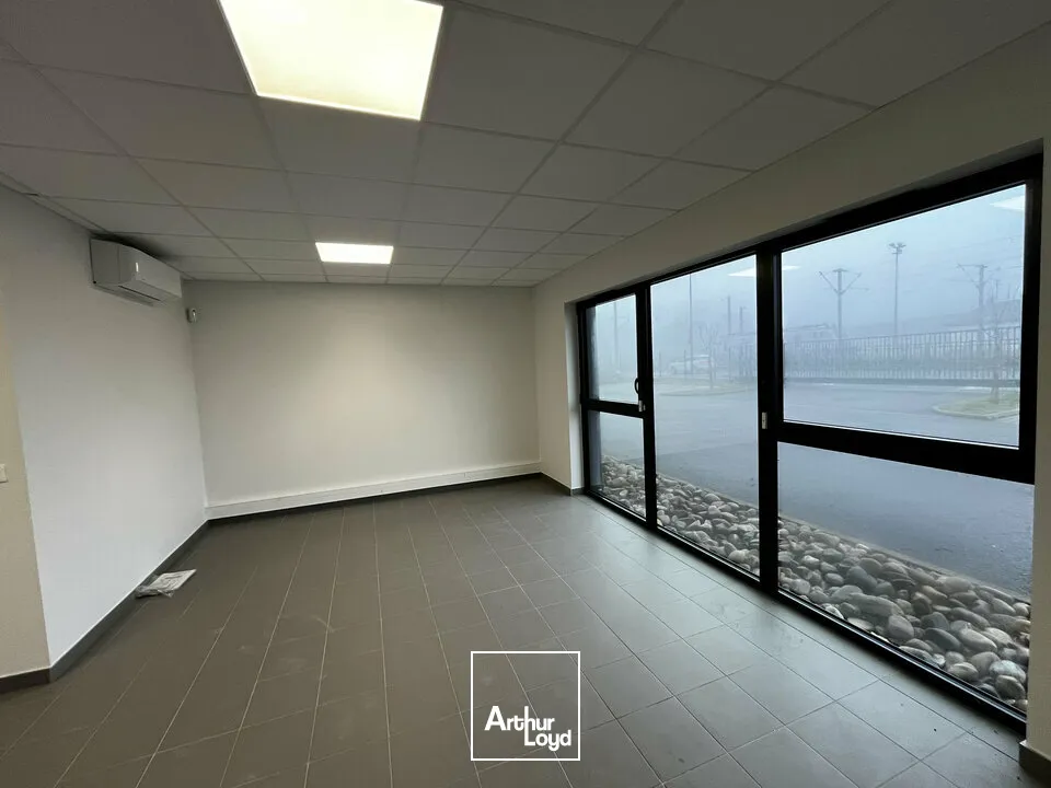 Locaux d'activité & Entrepôts - Vente - SOUFFELWEYERSHEIM - 67460 - 385-385 - 7644068