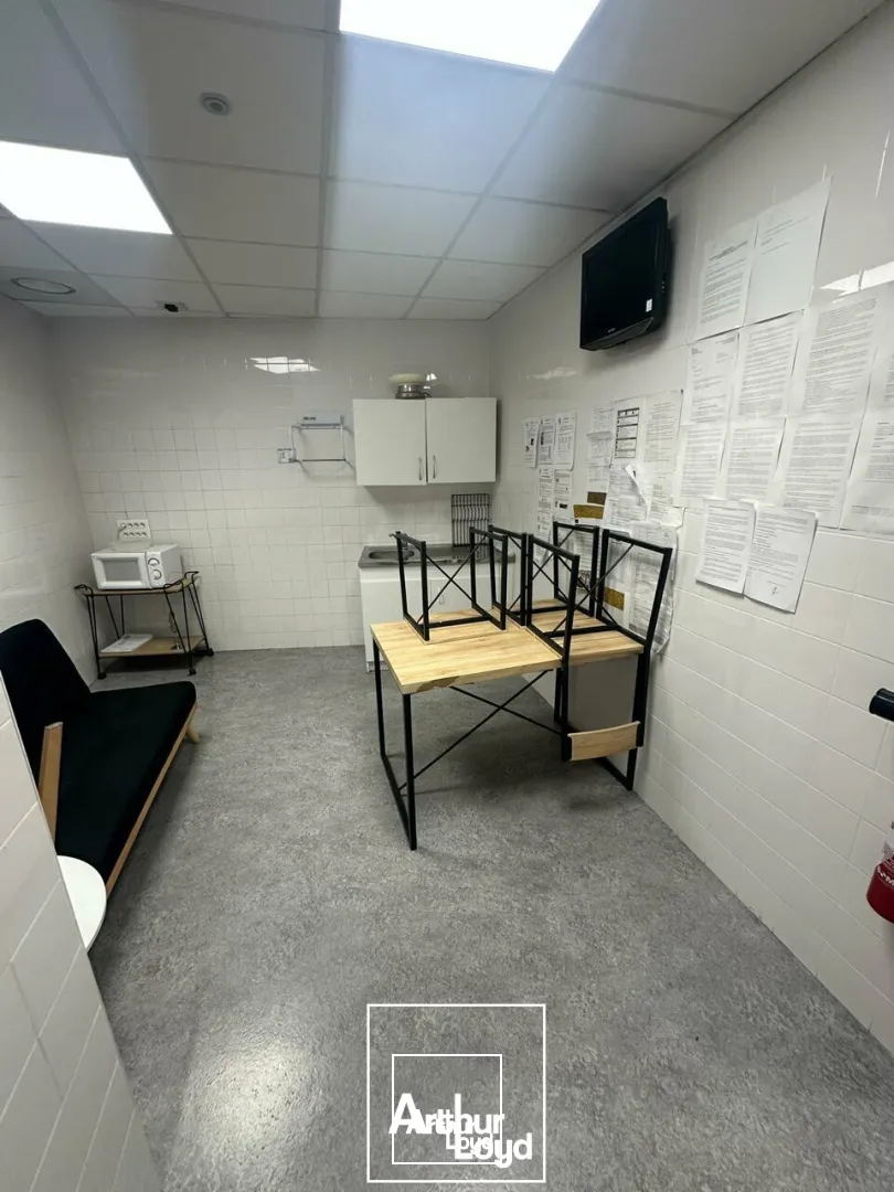 Locaux commerciaux - Location - TULLE - 19000 - 636.4-636.4 - 7644088