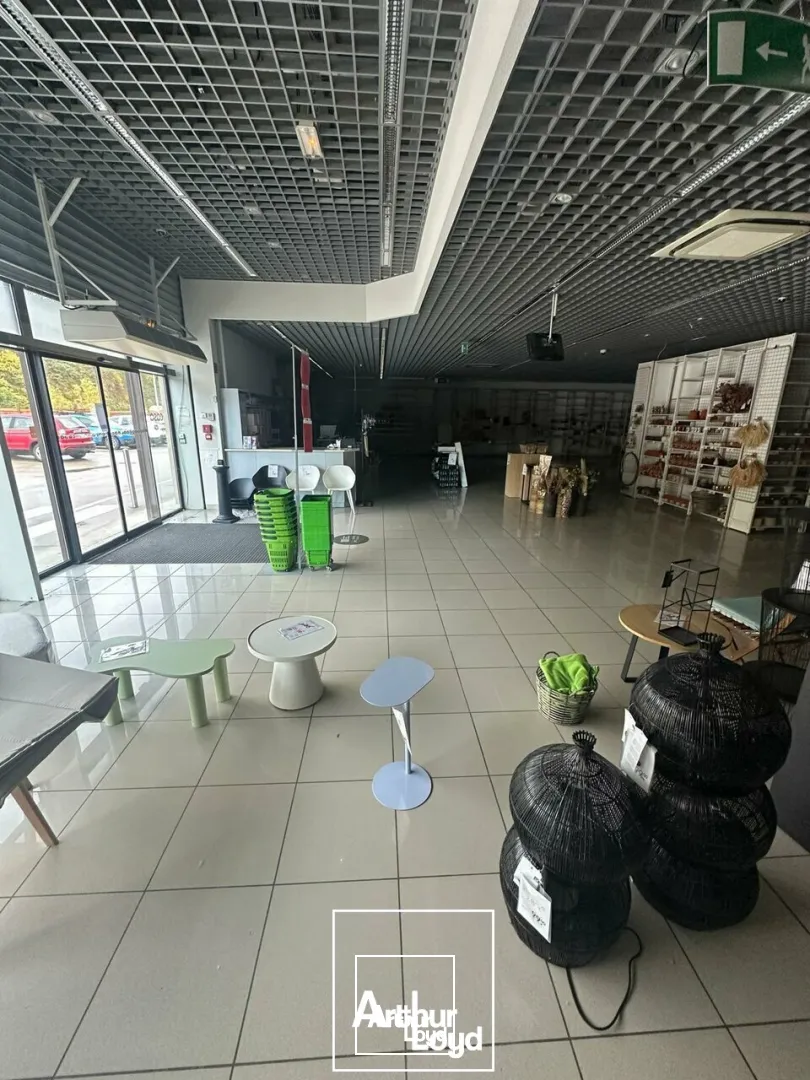 Locaux commerciaux - Location - TULLE - 19000 - 636.4-636.4 - 7644092