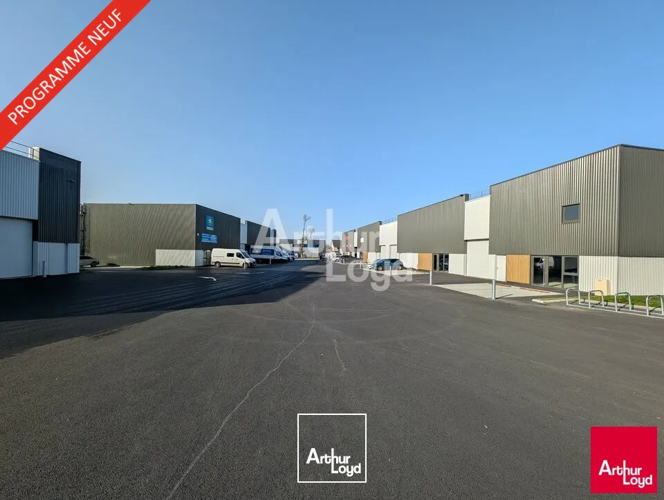 Locaux d'activité & Entrepôts - Vente - LA MÉZIÈRE - 35520 - 400-400 - 7644147