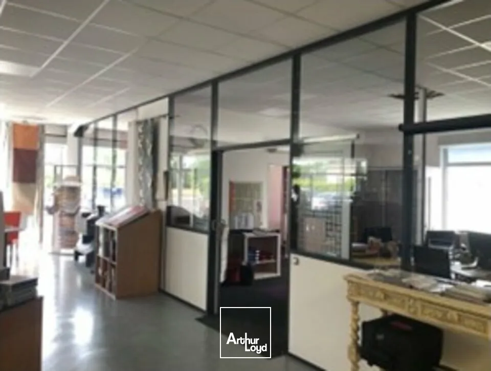 Locaux d'activité & Entrepôts - Location - SAINT-DOULCHARD - 18230 - 504-504 - 7644274