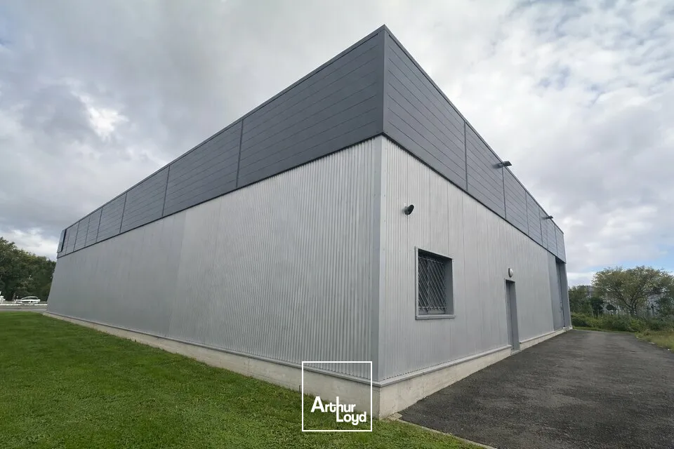 Locaux d'activité & Entrepôts - Location - SAINT DOULCHARD - 18230 - 690-690 - 7644276