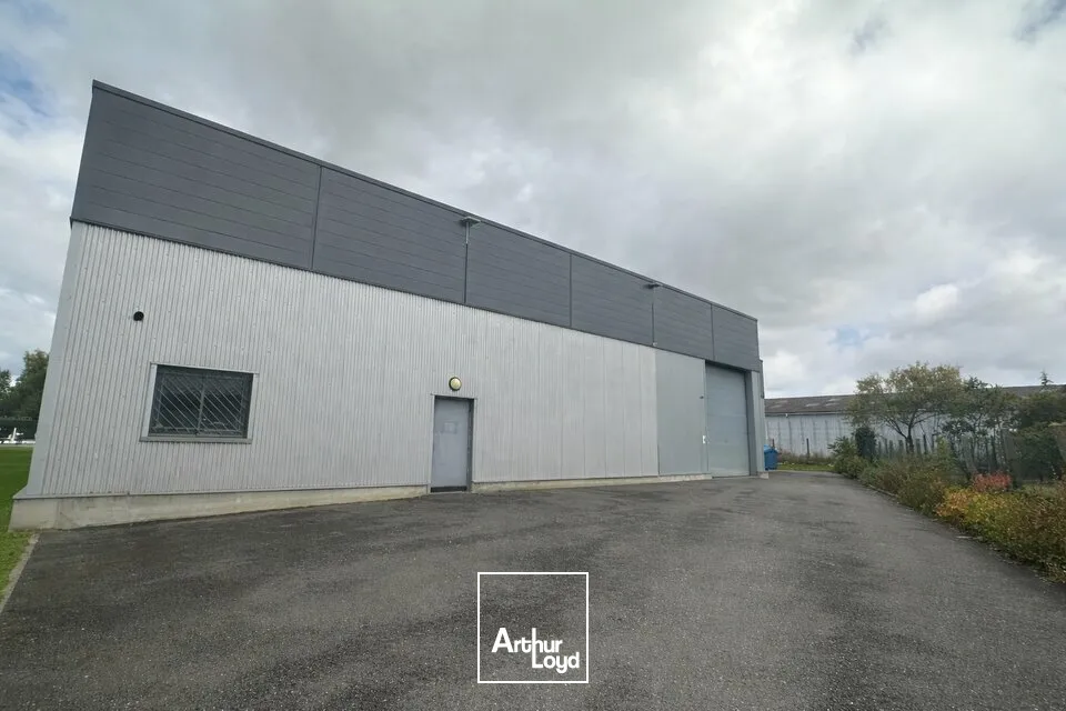 Locaux d'activité & Entrepôts - Location - SAINT DOULCHARD - 18230 - 690-690 - 7644277