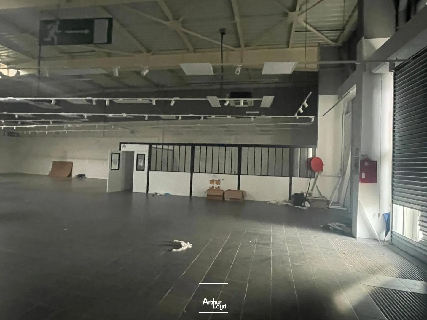 Locaux commerciaux - Location - CHAMBLY - 60230 - 890-890 - 7645569