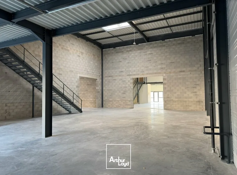 Locaux d'activité & Entrepôts - Location - VALENCE - 26000 - 383-383 - 7646811