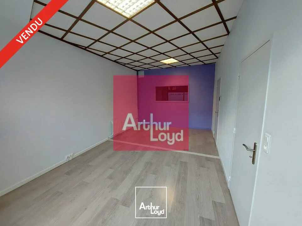 Locaux commerciaux - Vente - CLERMONT FERRAND - 63000 - 102-102 - 7646826