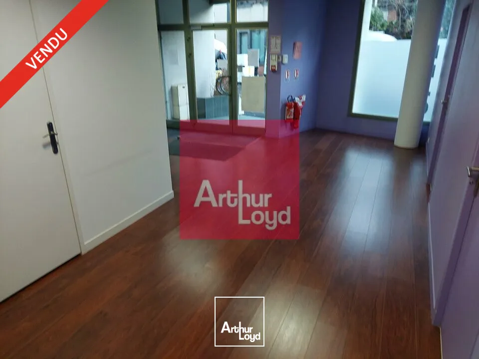 Locaux commerciaux - Vente - CLERMONT FERRAND - 63000 - 102-102 - 7646822