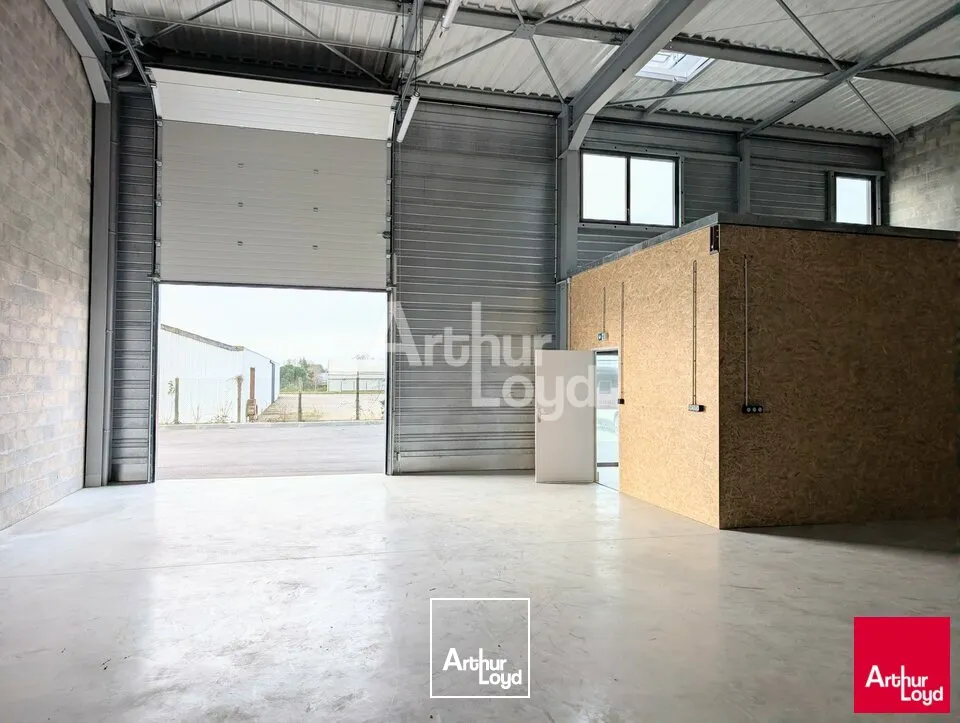 Locaux d'activité & Entrepôts - Location - LE RHEU - 35650 - 215-215 - 7646931