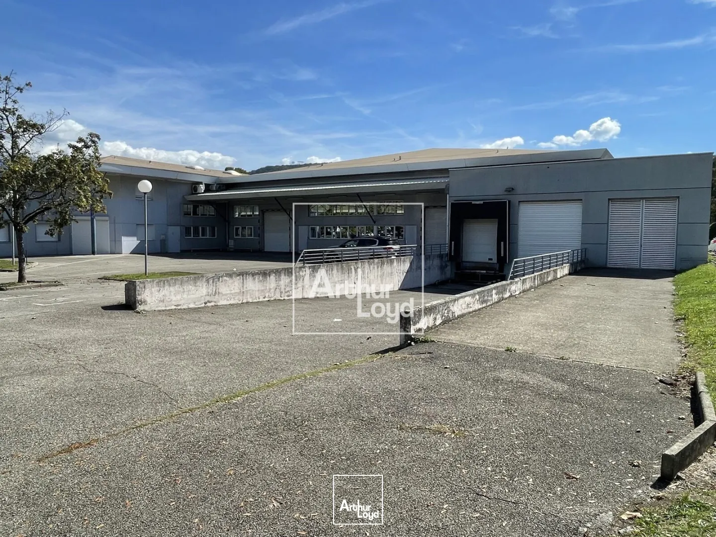 Locaux d'activité & Entrepôts - Location - EYBENS - 38320 - 2411-2411 - 7650800