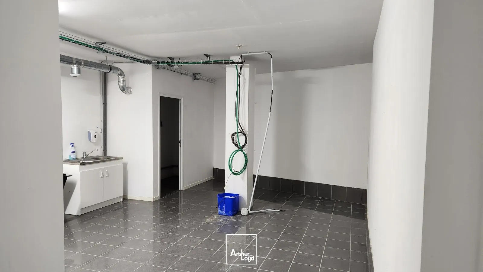 Locaux commerciaux - Location - BOULOGNE SUR MER - 62200 - 215-215 - 7651127