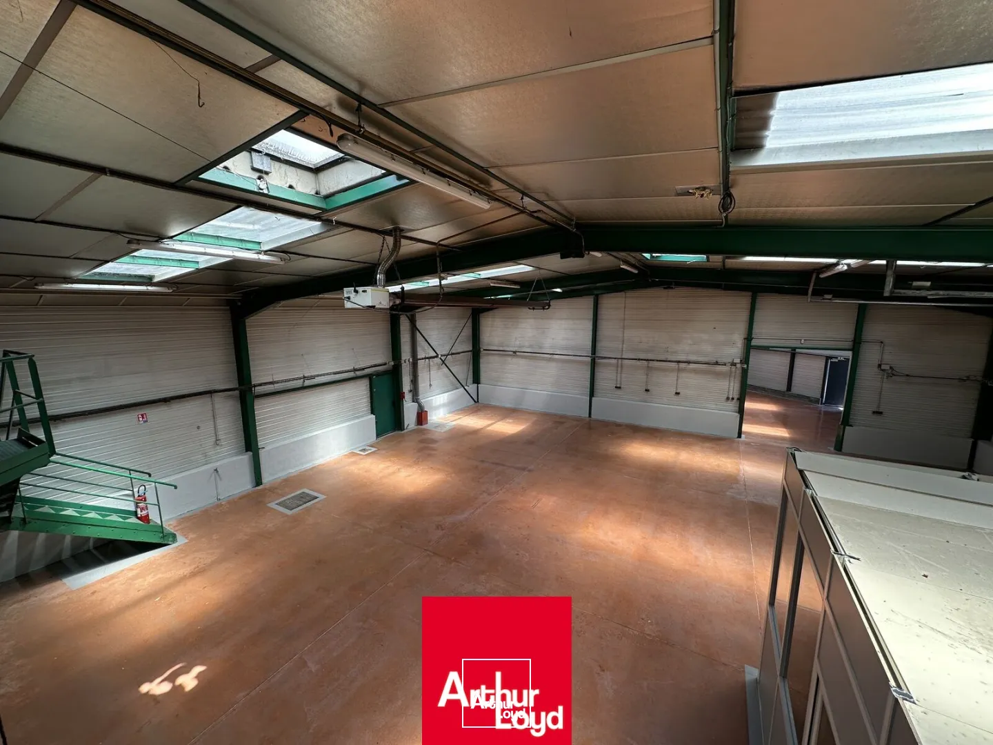 Locaux d'activité & Entrepôts - Location - ARNAS - 69400 - 550-550 - 7651165