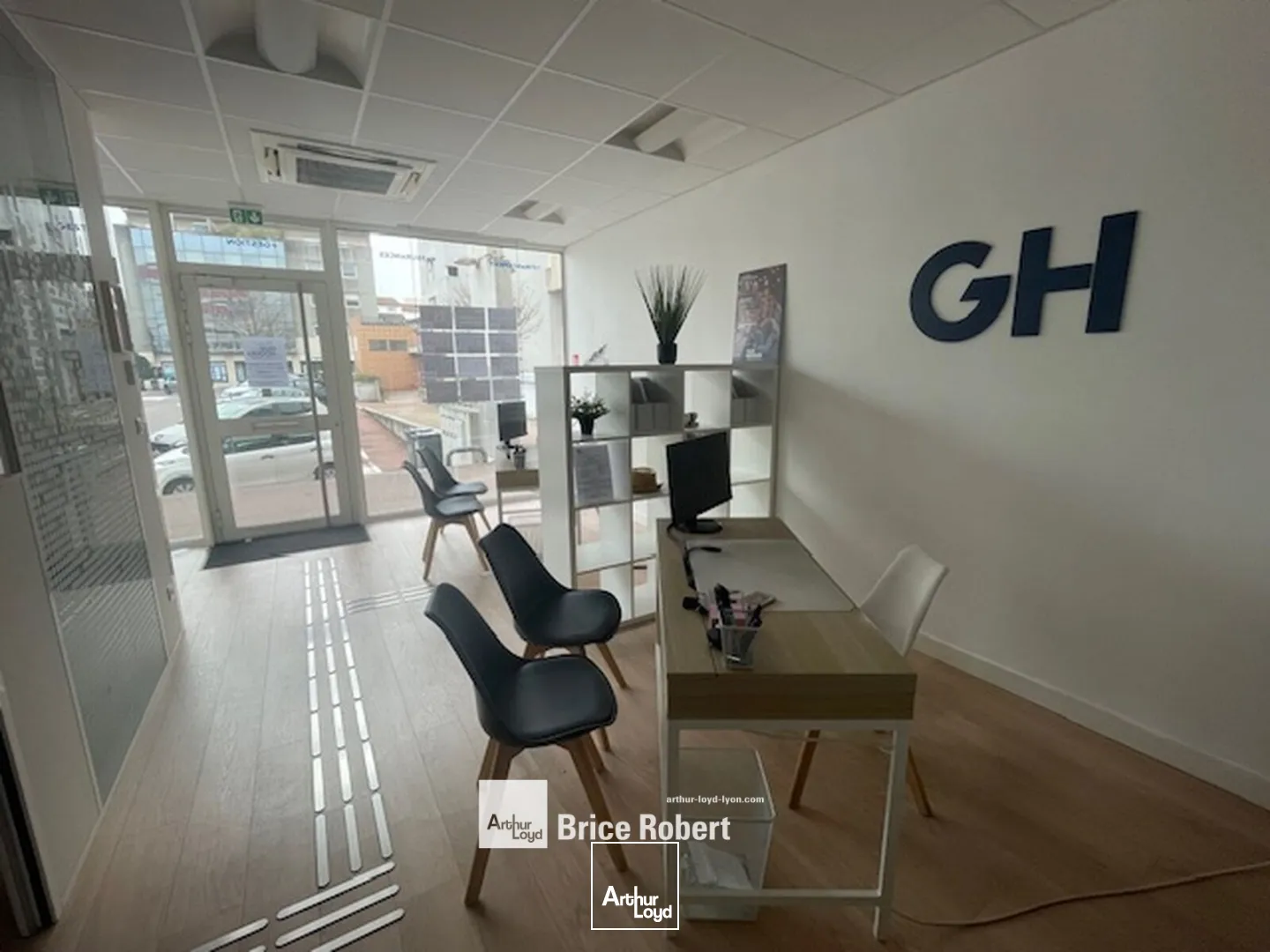 Locaux commerciaux - Location - MEYZIEU - 69330 - 58-58 - 7651715