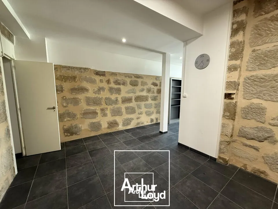 Bureaux - Location - BRIVE-LA-GAILLARDE - 19100 - 82-82 - 7652022