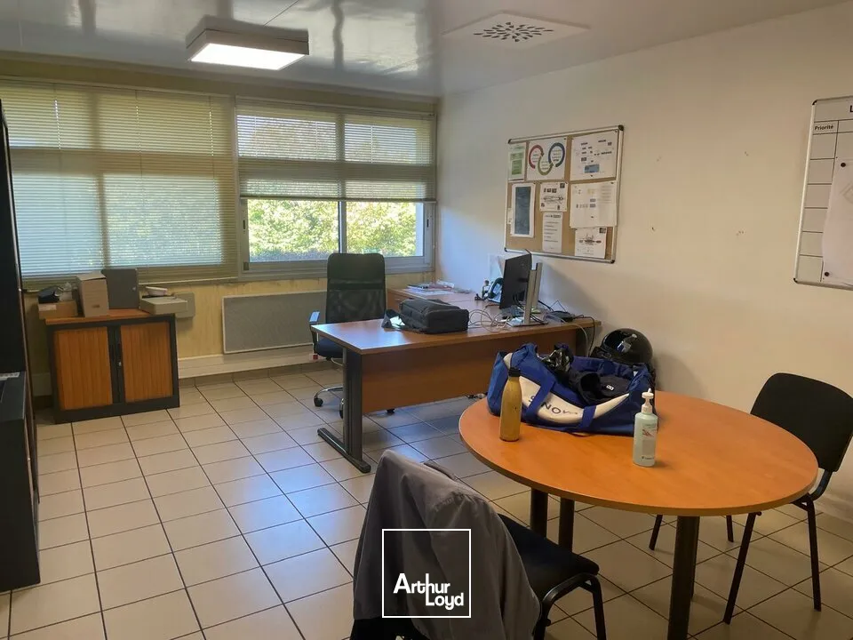 Locaux d'activité & Entrepôts - Vente - ESSARTS-EN-BOCAGE - 85140 - 3260-3260 - 7652053