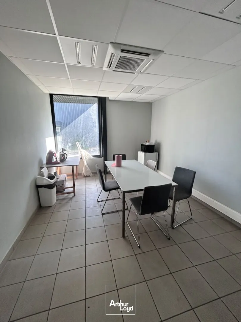 Locaux d'activité & Entrepôts - Location - CERTINES - 01240 - 905-905 - 7652286