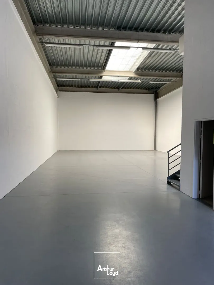 Locaux d'activité & Entrepôts - Location - CHAMBLY - 60230 - 246-246 - 7652927