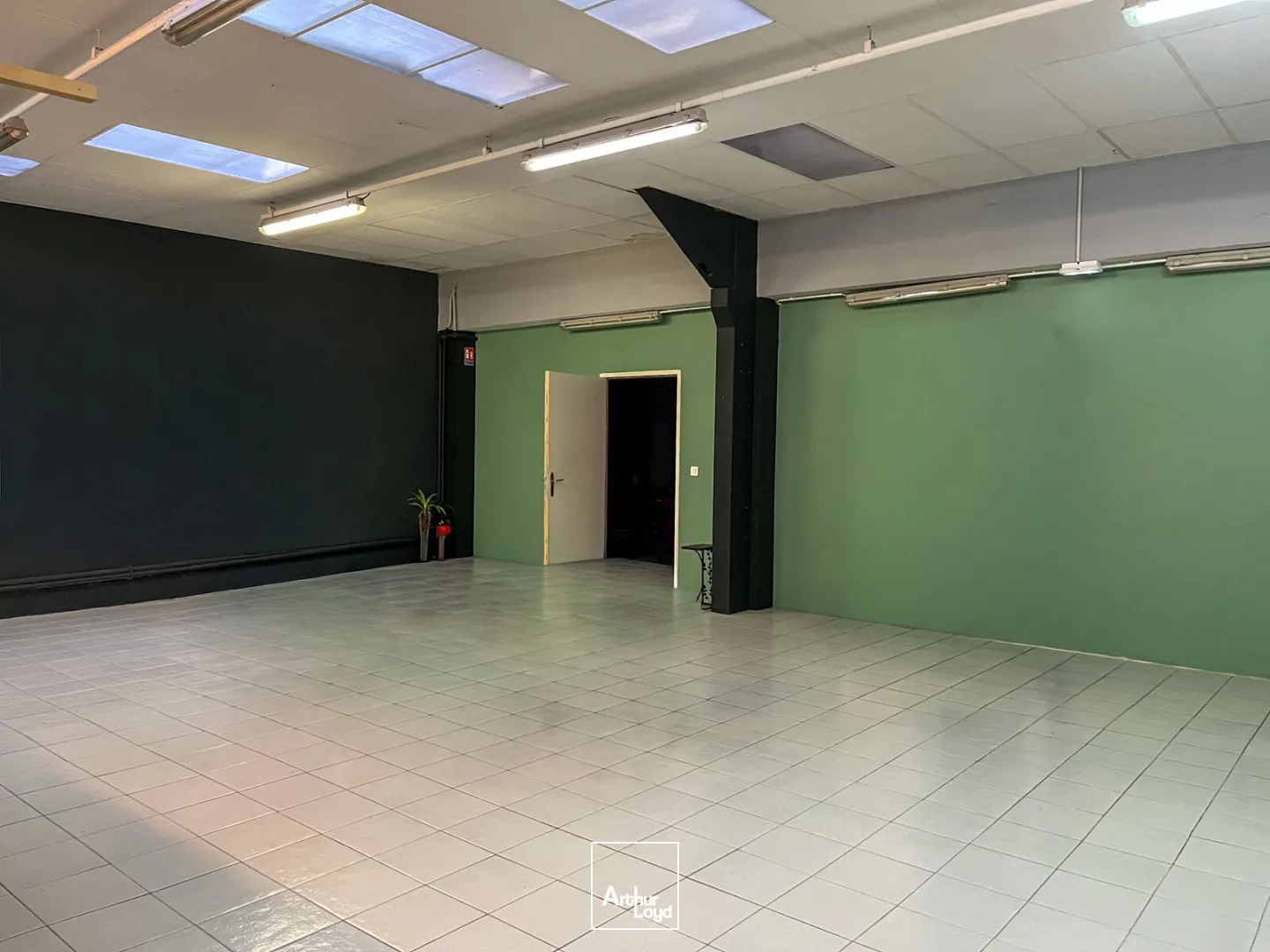 Locaux commerciaux - Location - SAINT QUENTIN - 02100 - 780-780 - 7652958