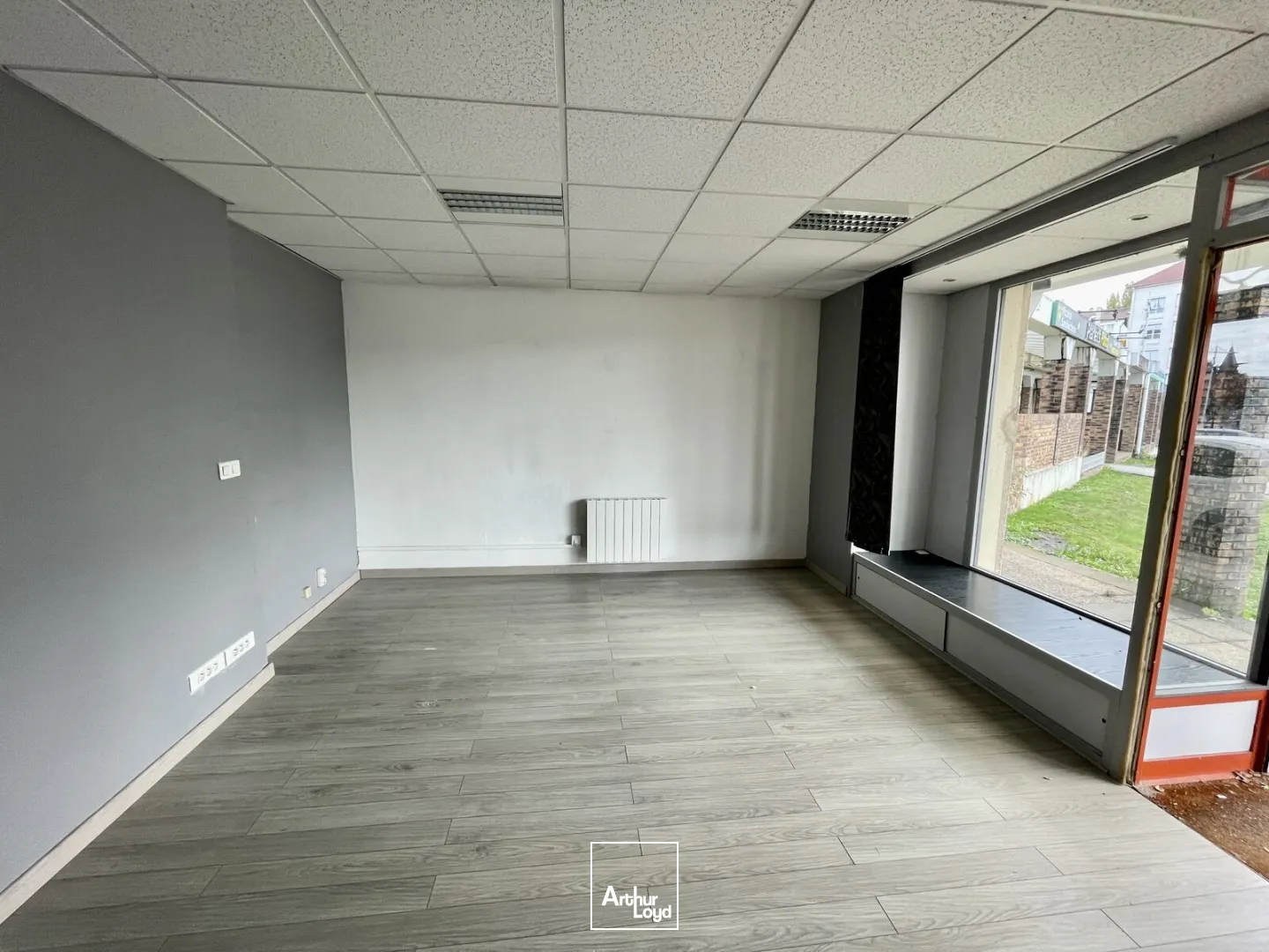 Locaux commerciaux - Location - PETIT COURONNE - 76650 - 62-62 - 7653039