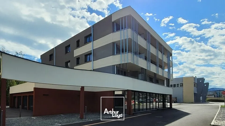 Locaux commerciaux - Location - VIVIERS DU LAC - 73420 - 85-85 - 7653055