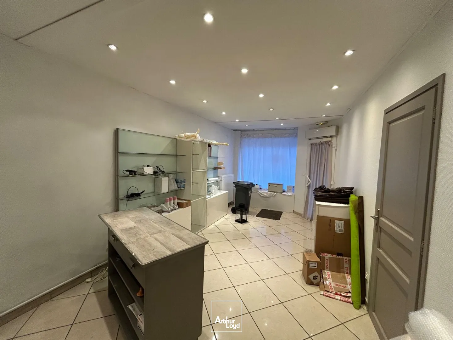 Locaux commerciaux - Location - SAINT ANDRE LEZ LILLE - 59350 - 100-100 - 7653239