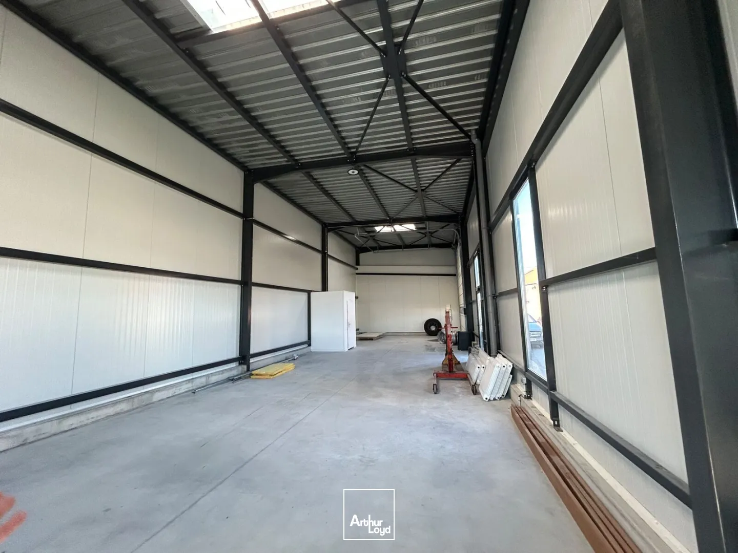 Locaux d'activité & Entrepôts - Location - PETITE FORET - 59494 - 168-168 - 7653259