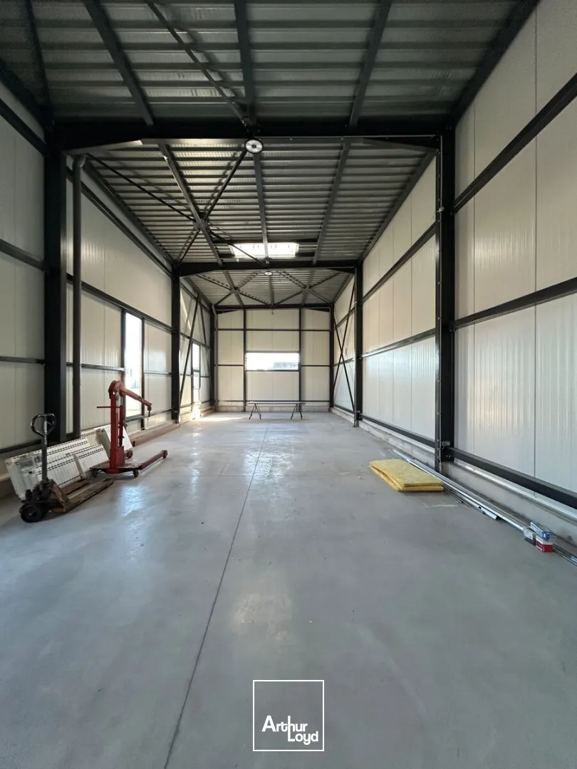 Locaux d'activité & Entrepôts - Location - PETITE FORET - 59494 - 168-168 - 7653263